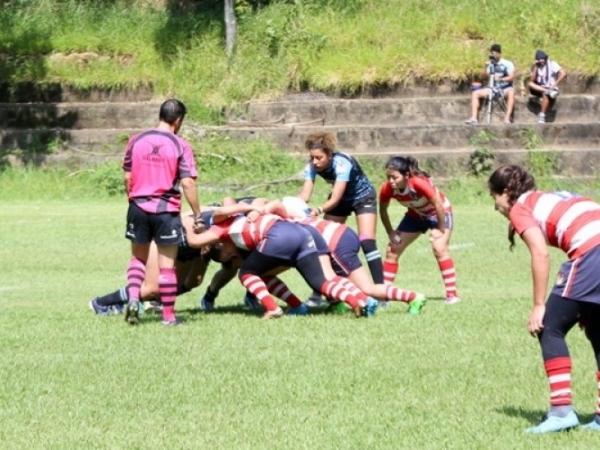 Torneio de rugby feminino em Louveira 01.jpg