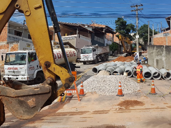 REDE PLUVIAL NO JD AMAZONAS 04.png