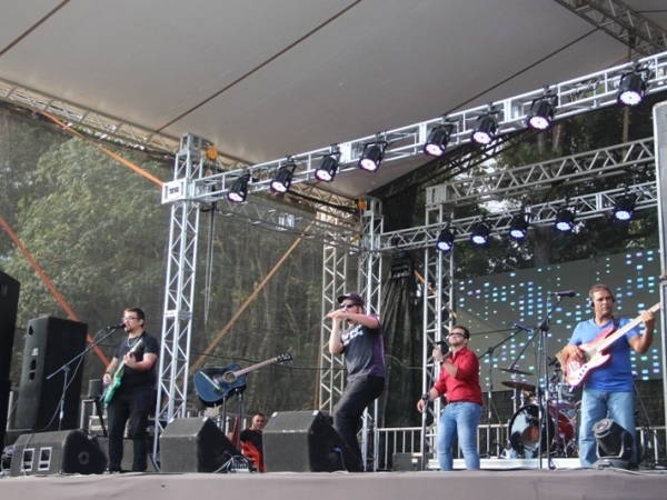 Banda bem brasil 08.jpg