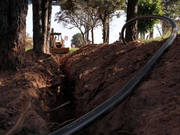 SAE realiza remanejamento de tubulação que abastece a Santa Casa 01.jpg