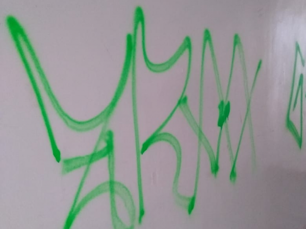 vandalismo no túnel da Estação (antes)