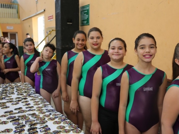 Torneio de ginástica artística reúne cerca de 250 alunos na Área de Lazer 012.JPG