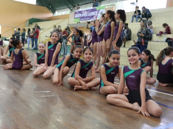 Torneio de ginástica artística reúne cerca de 250 alunos na Área de Lazer 009.JPG