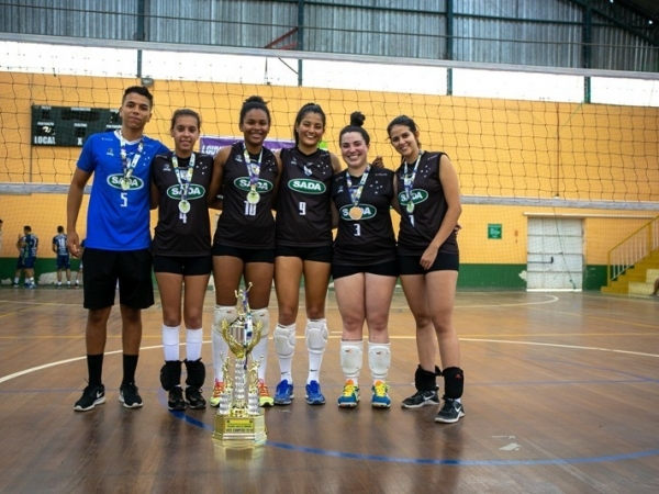 Geração 2 mil e Rezende são campeões do campeonato municipal de voleibol 017.jpg