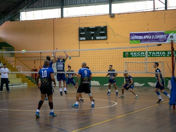 Geração 2 mil e Rezende são campeões do campeonato municipal de voleibol 014.jpg