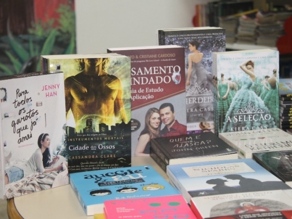 Em incentivo à leitura, Biblioteca Monteiro Lobato adquire novos livros01.JPG