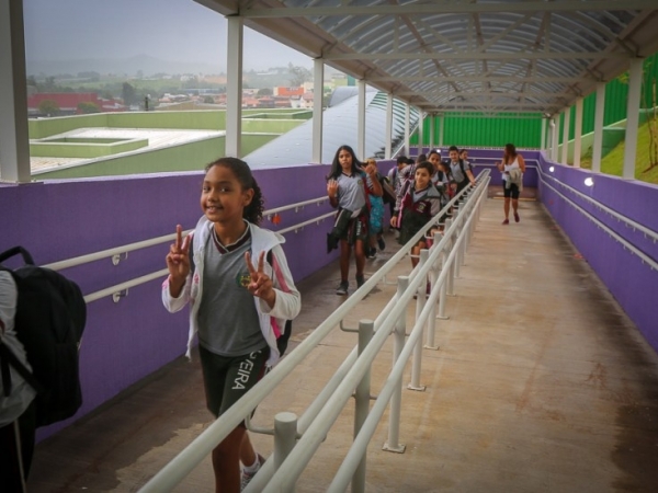 Louveira volta às aulas com uma das melhores redes de ensino do Brasil02.jpg