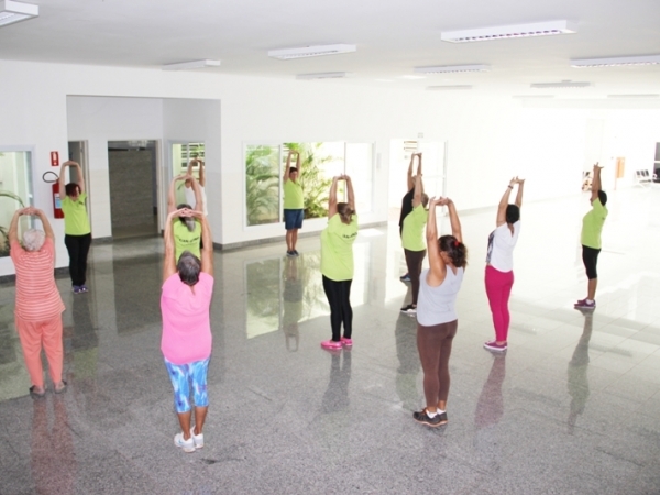 Saúde oferece aulas de Lian Gong no Centro de Reabilitação de Louveira (2).jpg