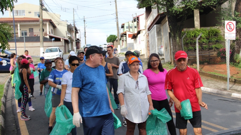 Prefeitura de Carapicuíba entrega pacote de obras no aniversário